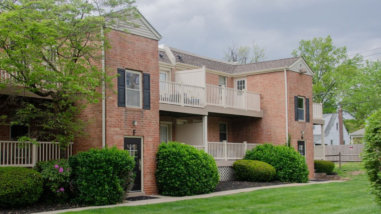 Parkside Manor Apartments - Photo 4 of 50