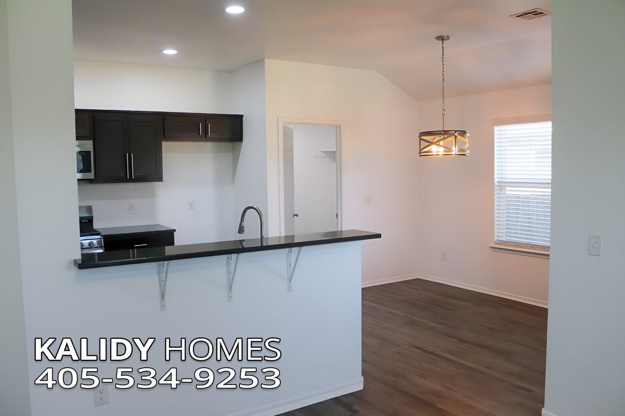 1720 Castle St #1 - Photo 7 of 20