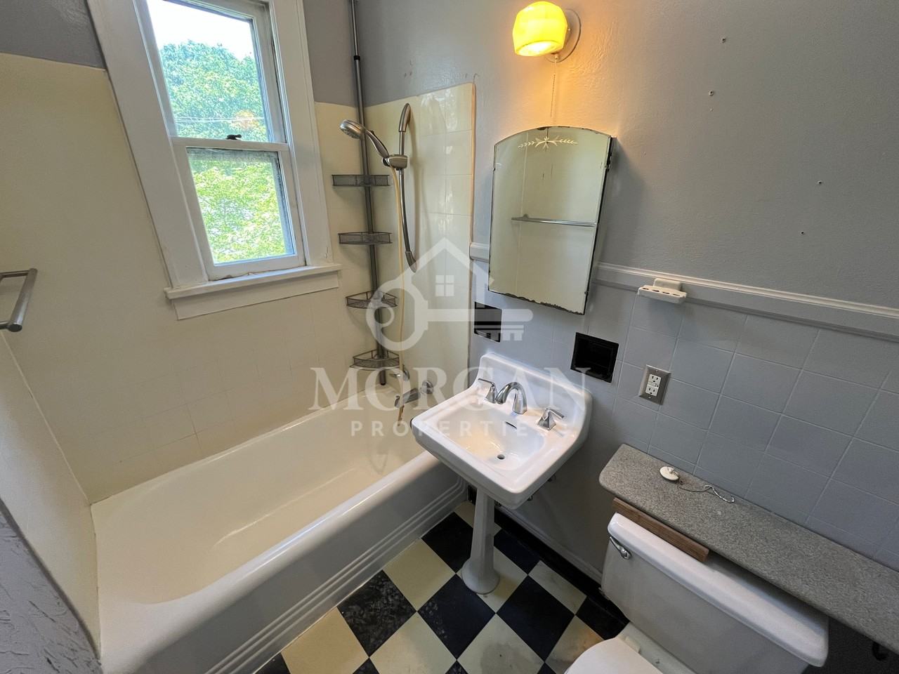 428 Delaware St - Photo 4 of 5