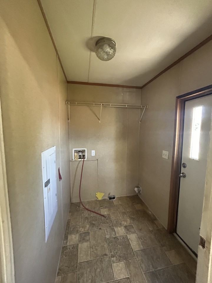 105 Zackary St #1 - Photo 5 of 13