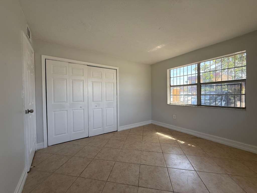 516 Nw 179th St #516 - Photo 5 of 17