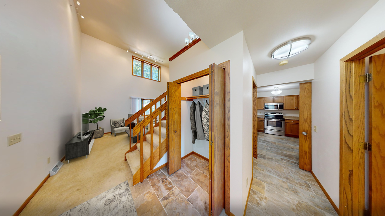 1202 N 16th Ave #1202 - Photo 4 of 20