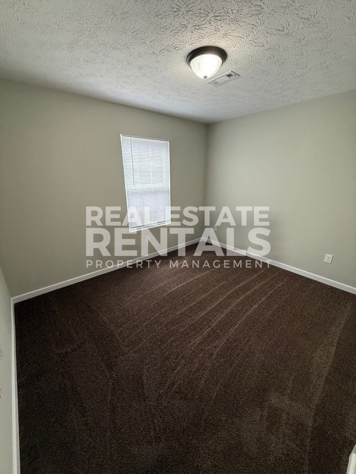 1501 Van Buren Ave #1 - Photo 5 of 8