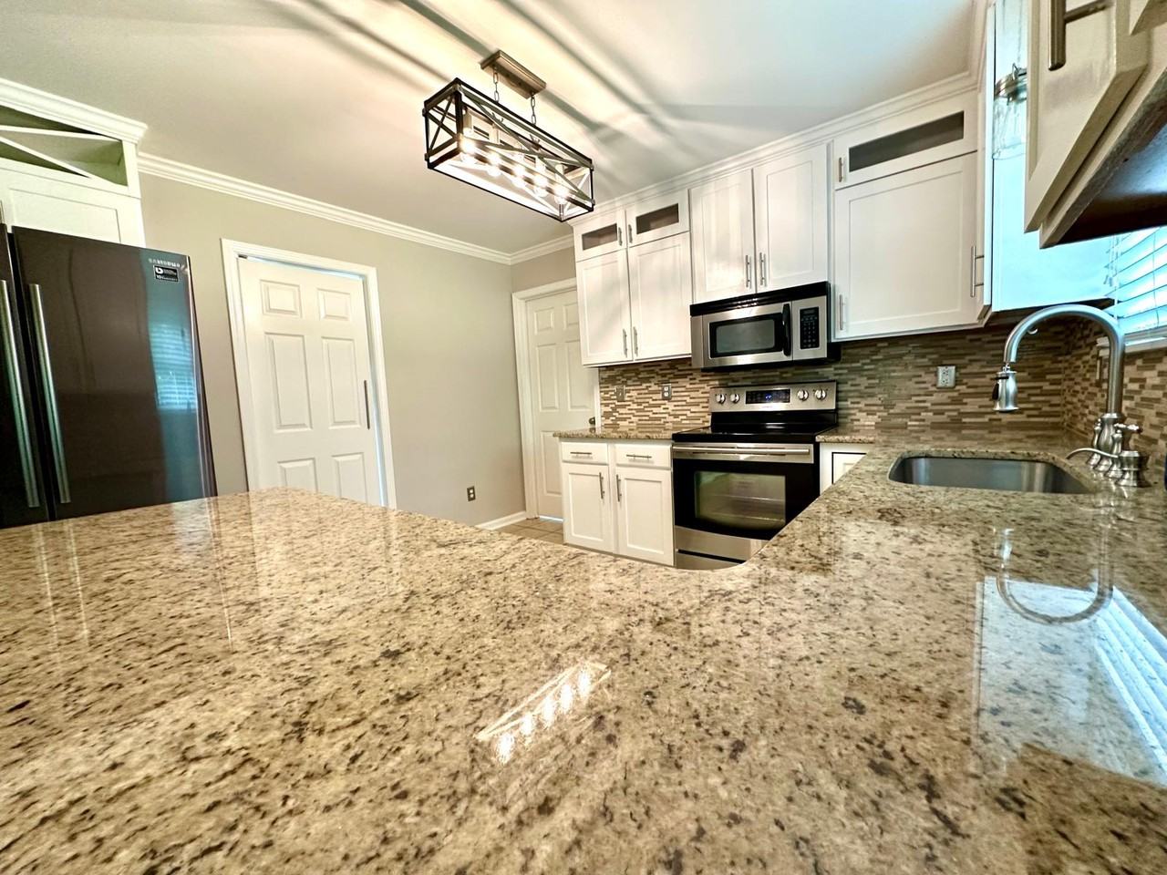 8425 Hirsch Dr #1 - Photo 5 of 50