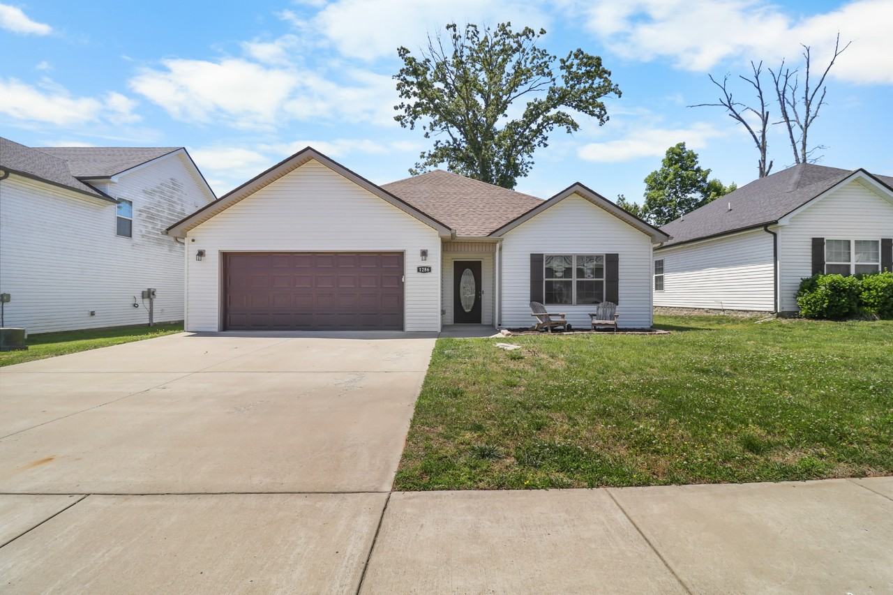 1286 Magnum Dr #1 - Photo 2 of 28
