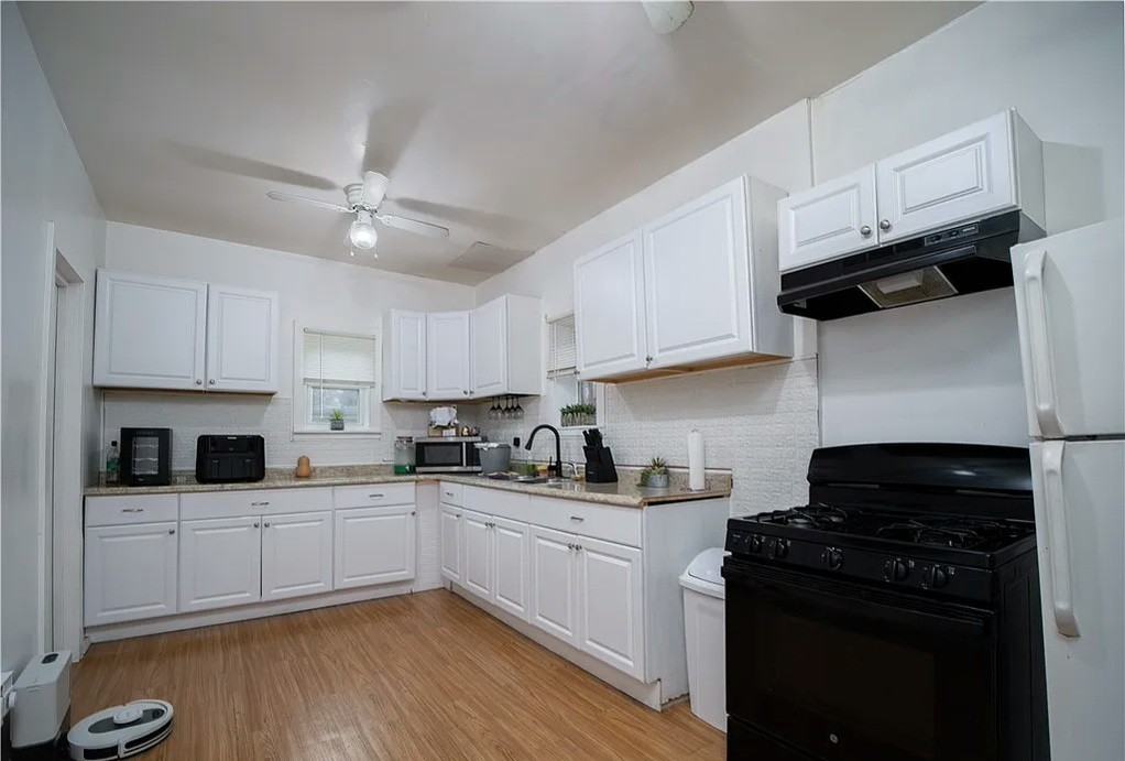 114 Deer St #1 - Photo 3 of 16
