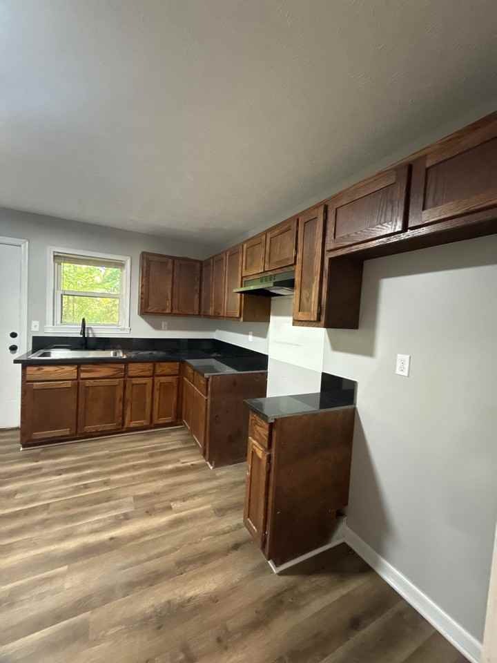 811 Scott St #1 - Photo 2 of 11