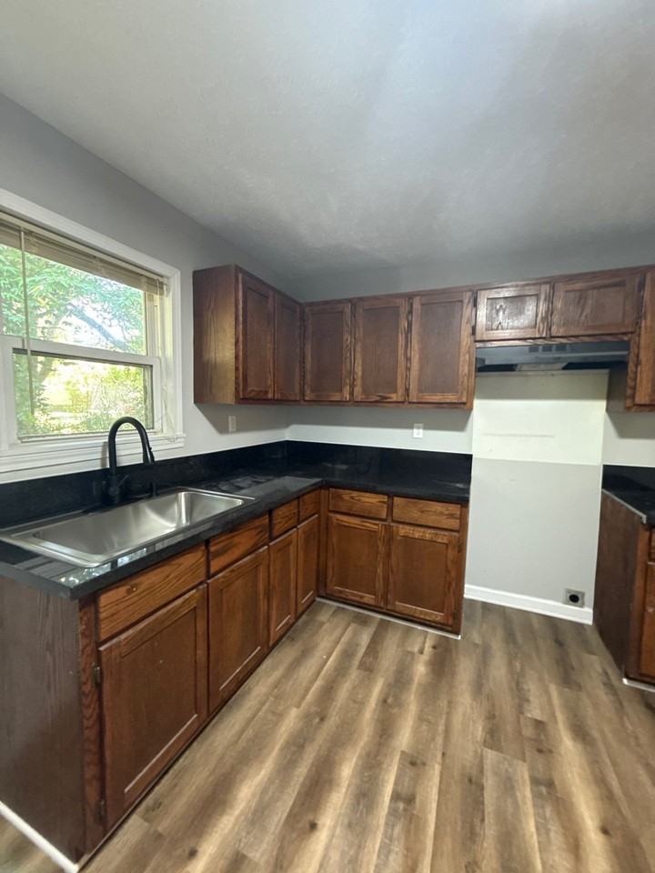 811 Scott St #1 - Photo 4 of 11