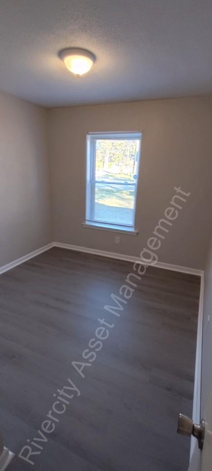 107 Loraine Rd #1 - Photo 3 of 14