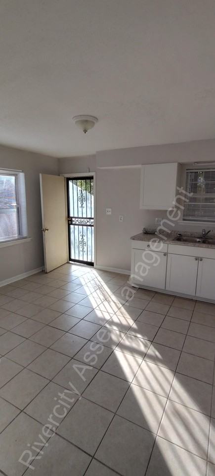 107 Loraine Rd #1 - Photo 4 of 14
