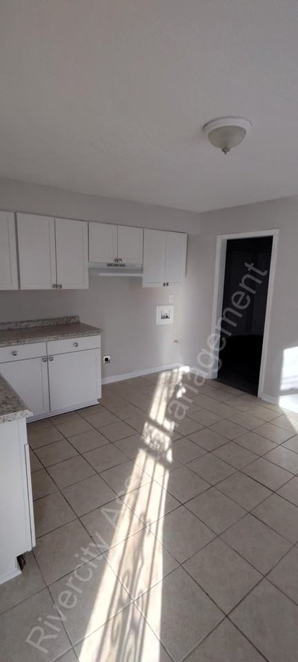 107 Loraine Rd #1 - Photo 5 of 14