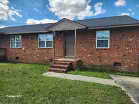 1718 Windsor Dr - Photo 1 of 1