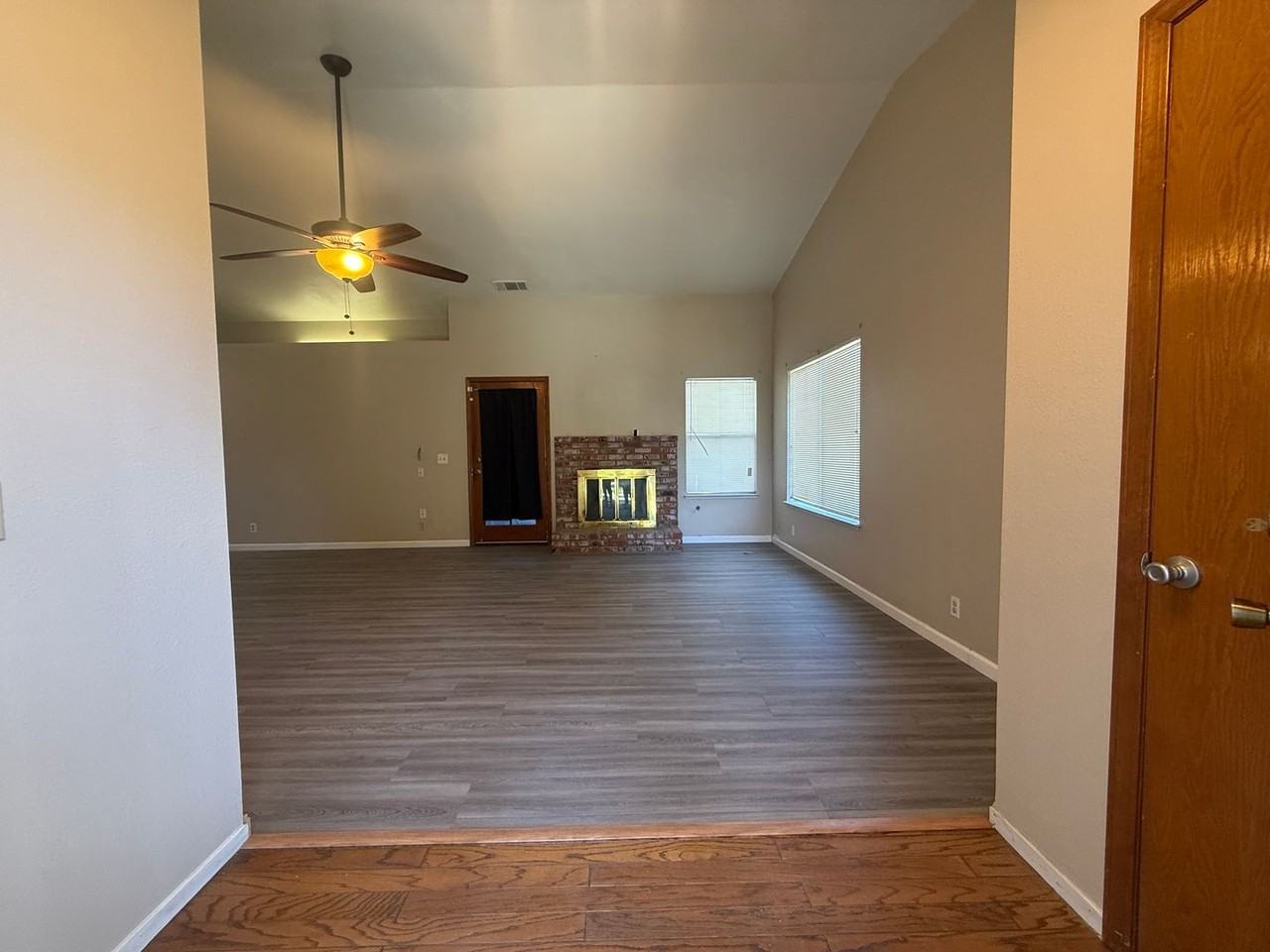 1105 S Jeffrey Ct - Photo 6 of 24