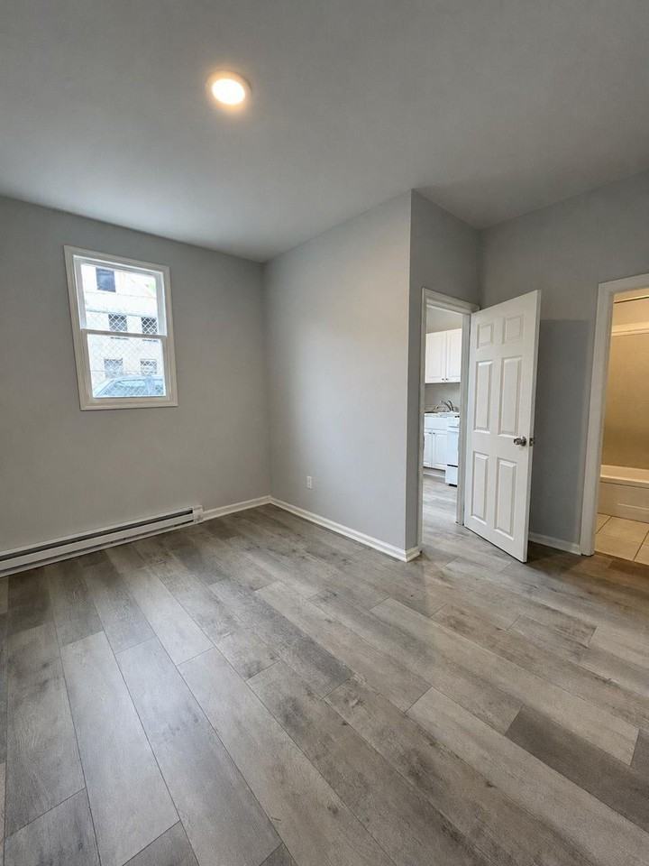 1671 Orthodox St #1F - Photo 6 of 11