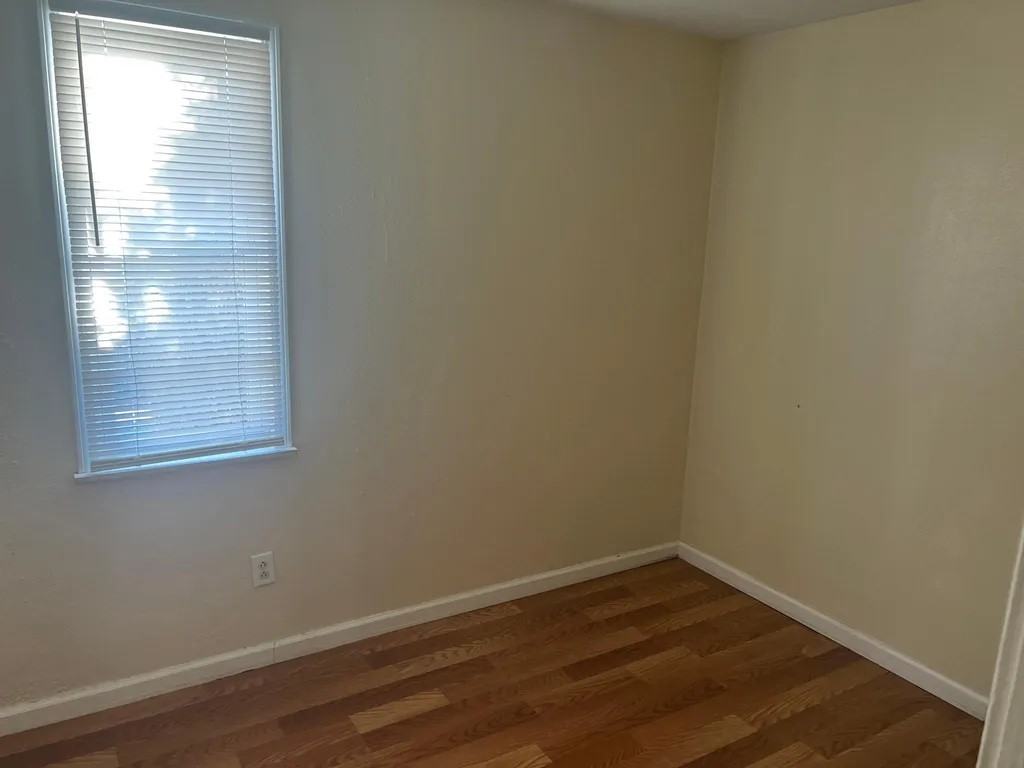 826 Excelsior St #1 - Photo 5 of 7