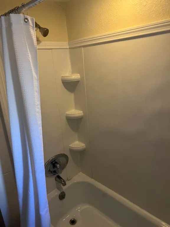 826 Excelsior St #1 - Photo 7 of 7