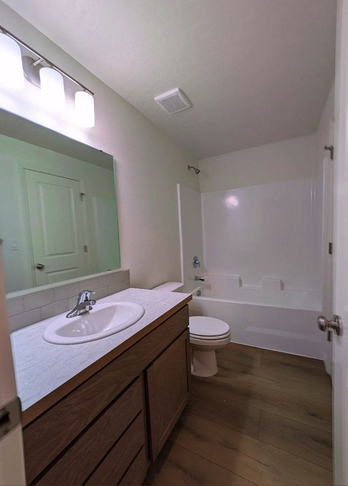 3707 S Quay St - Photo 5 of 5