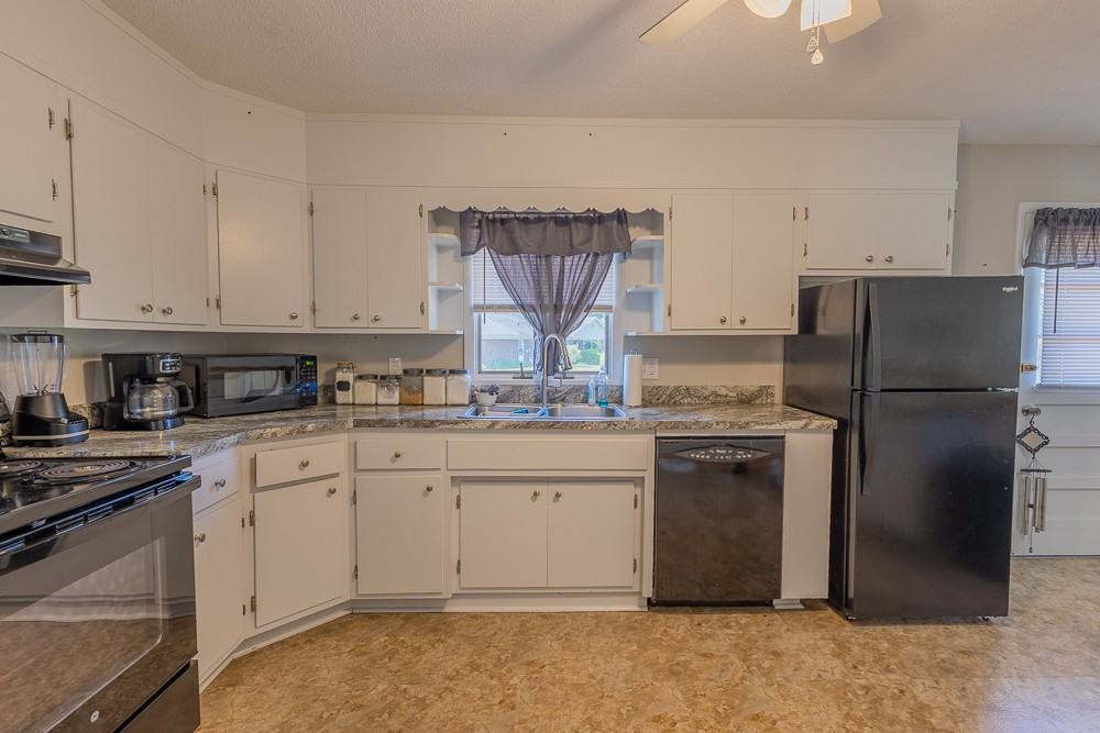 143 Springdale St #1 - Photo 5 of 11