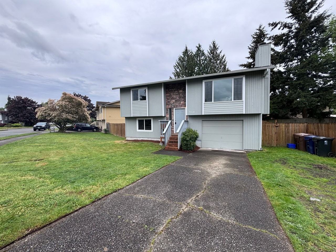 3510 55th Ave Ne - Photo 3 of 47