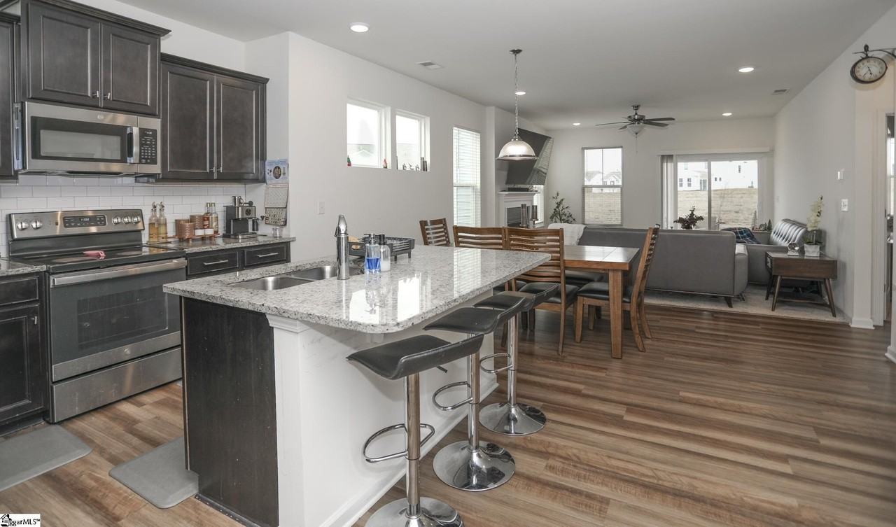 252 Pendergast Rd #1 - Photo 3 of 34