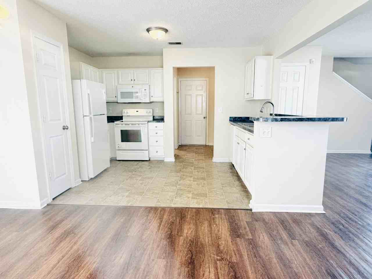 5 Elders Pond Ct #1 - Photo 5 of 15