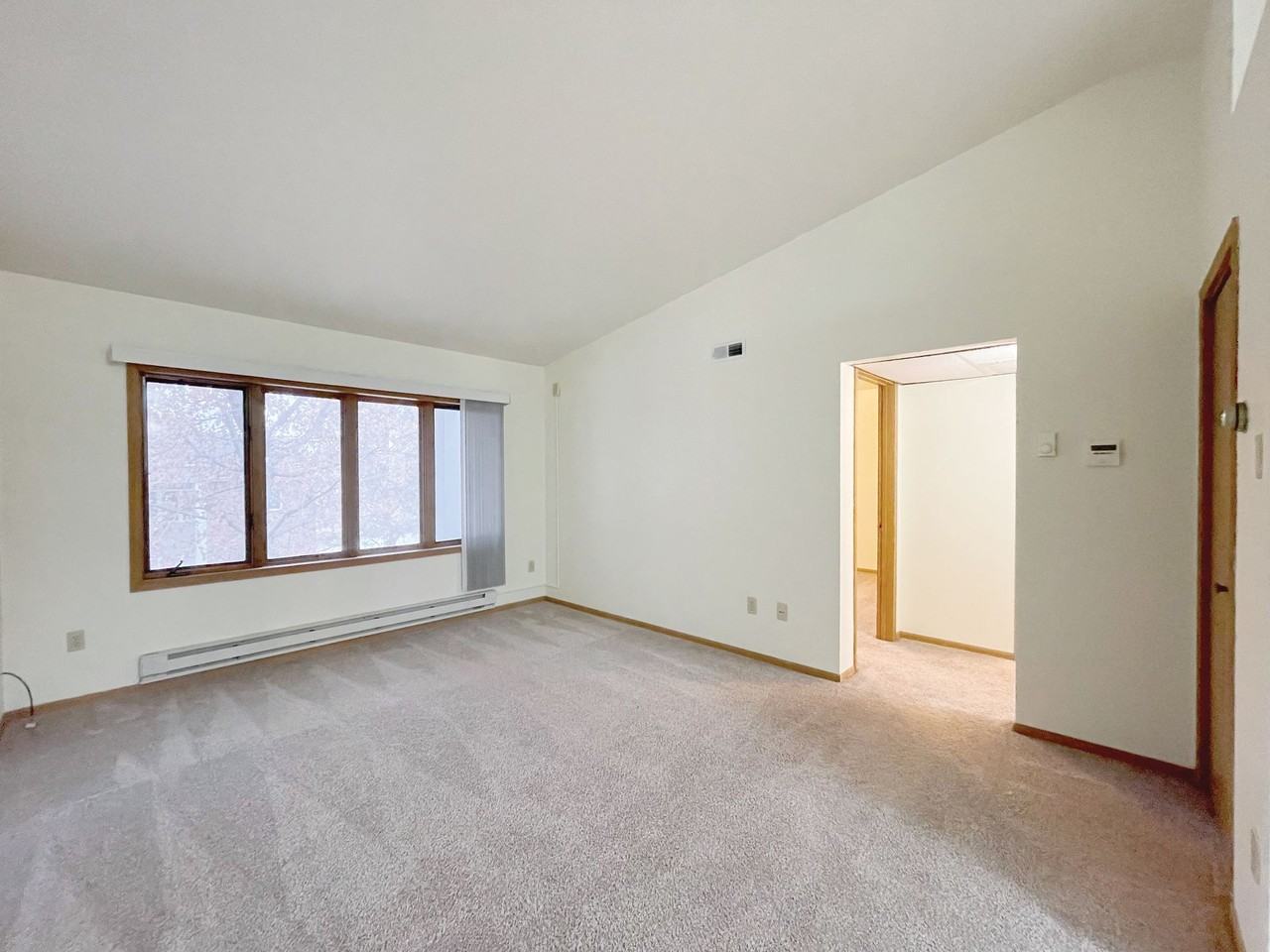 Williamsburg Apartments - Photo 4 of 10