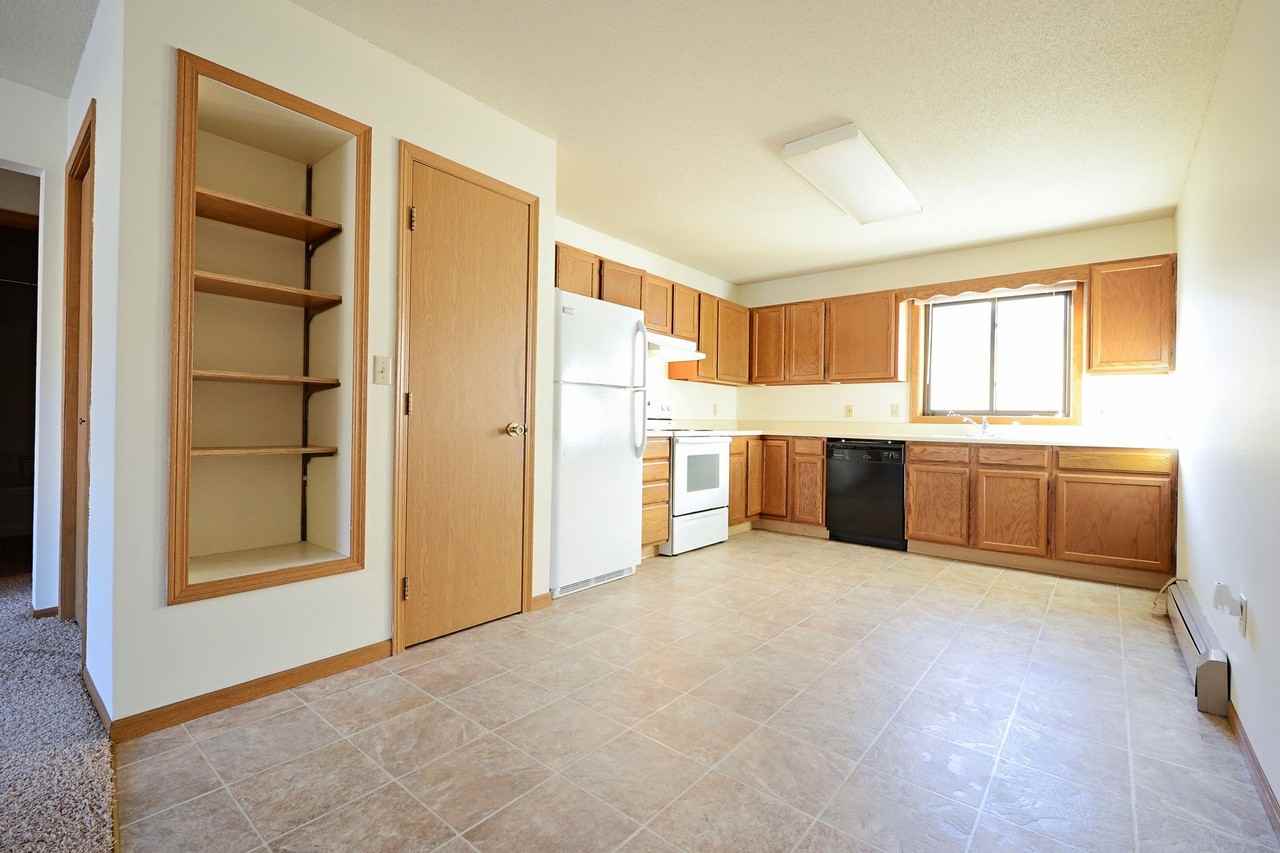 Williamsburg Apartments - Photo 6 of 10