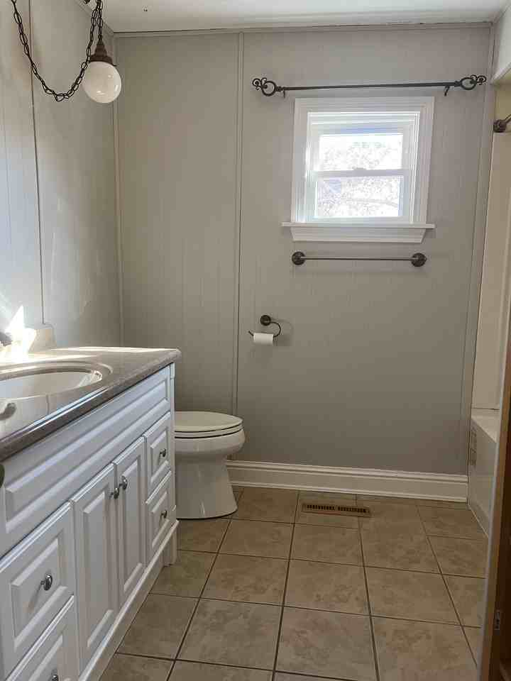 328 Lyons Ave #1 - Photo 6 of 22