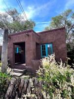 featured image of 218 Mckenzie St #C