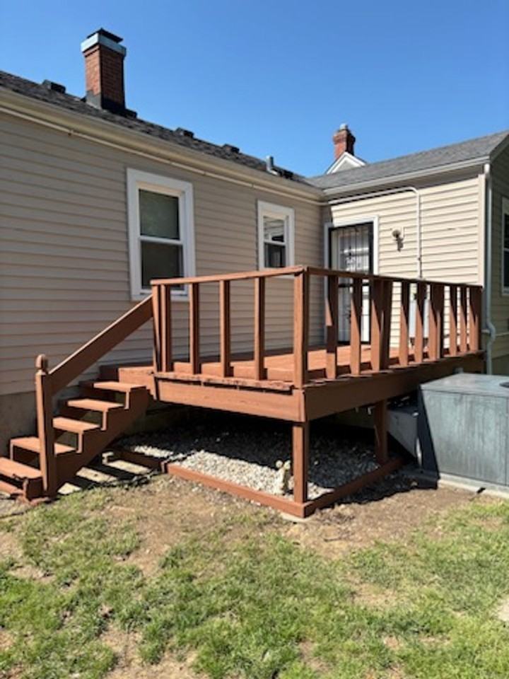 327 Inverness Ave - Photo 6 of 10