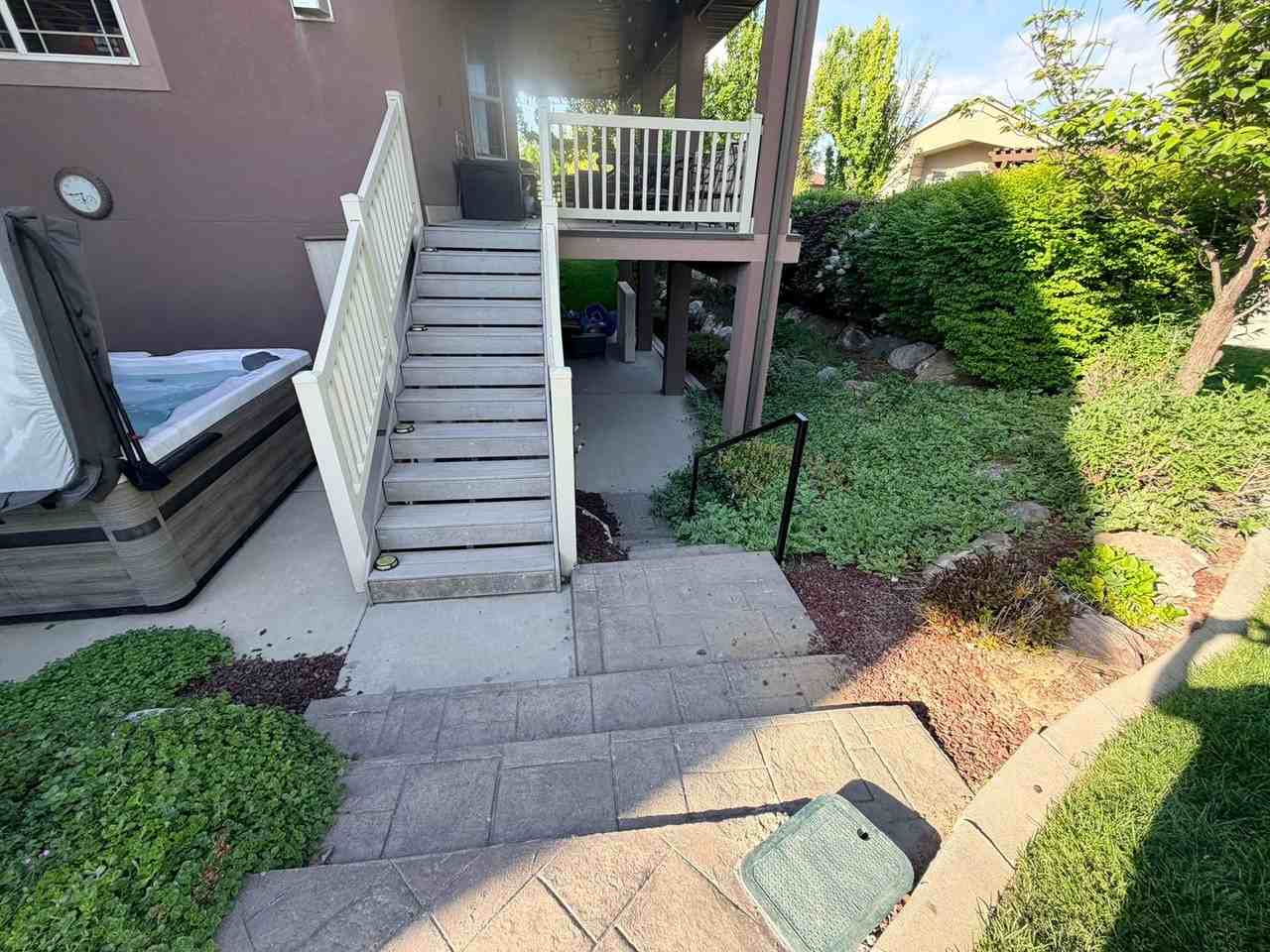 498 S 1875 W - Photo 2 of 15