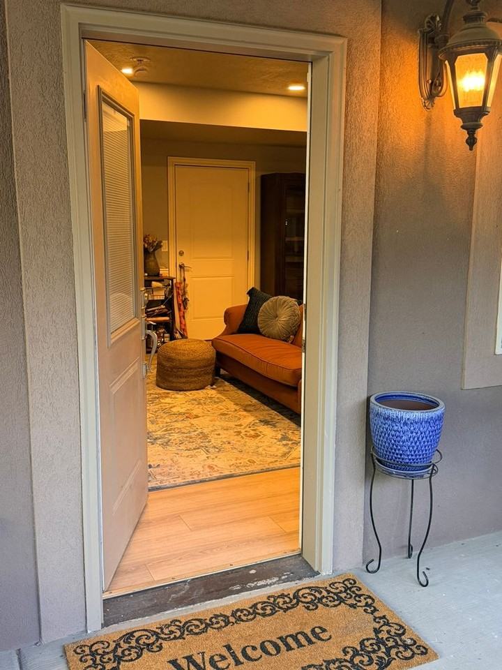 498 S 1875 W - Photo 4 of 15