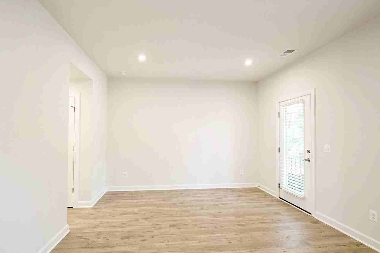 119 Keene Ct - Photo 3 of 24