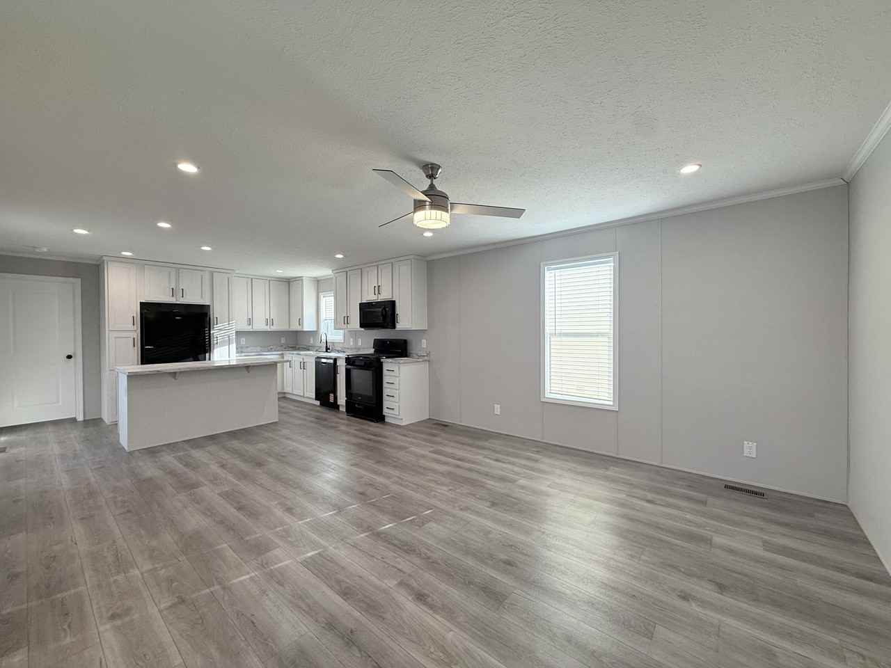 29649 Cambridge Ct #256 - Photo 2 of 22