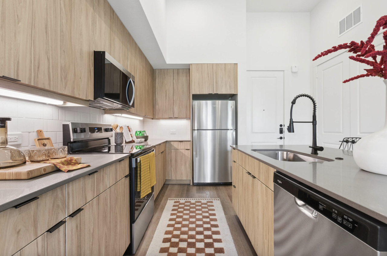 4824 East Cesar Chavez Street - Photo 4 of 34