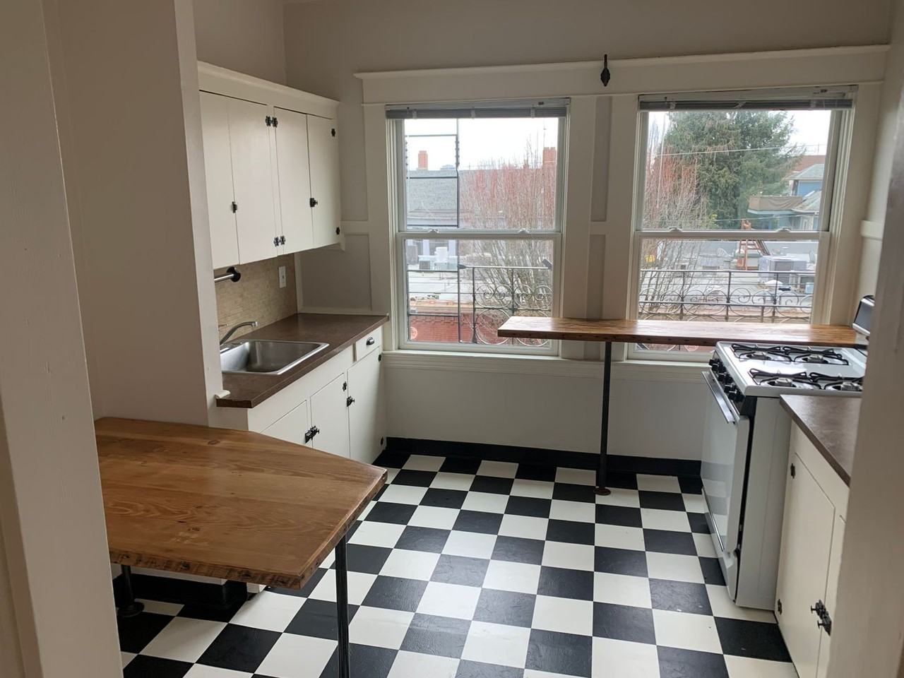 Katherine Apartments - Photo 3 of 12