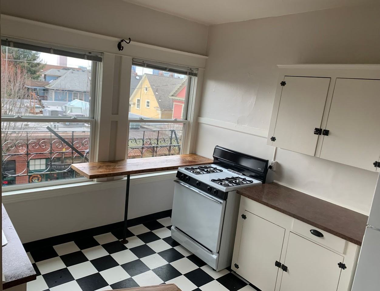 Katherine Apartments - Photo 4 of 12