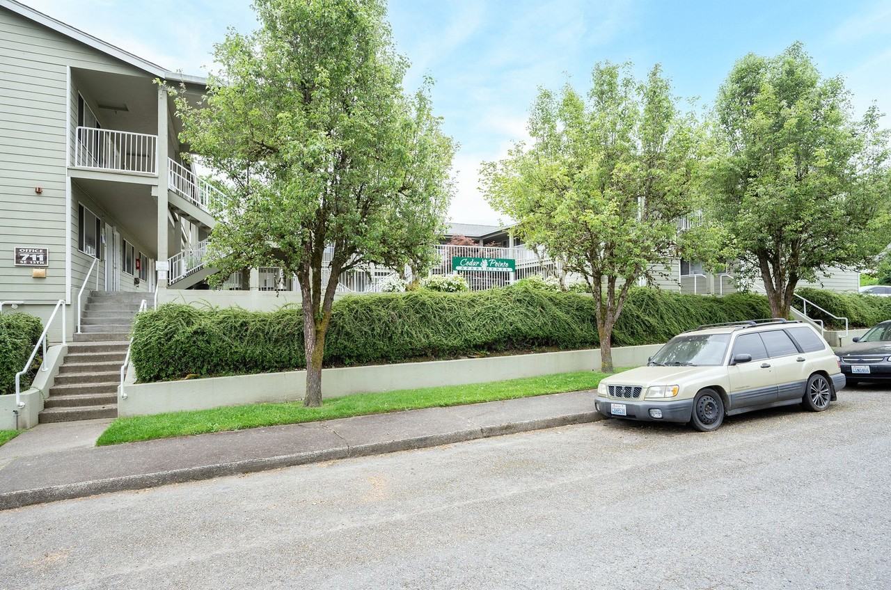 Cedar Pointe Apartments - Photo 4 of 4