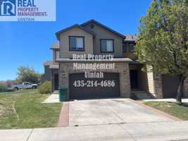 featured image of 447 E Red Fox Ln