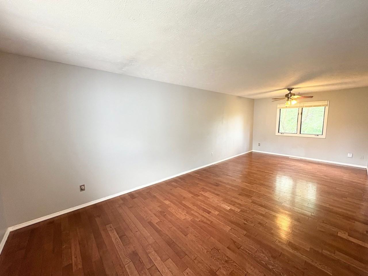 1408 Challis Dr - Photo 2 of 15