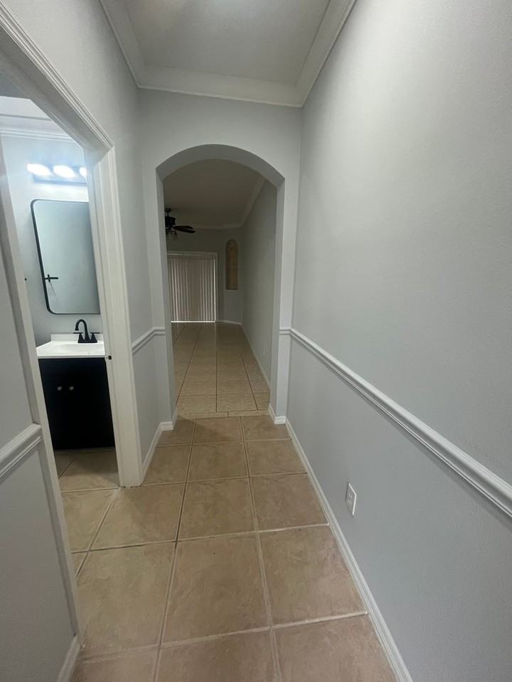 1520 Retreat View Cir - Photo 5 of 13