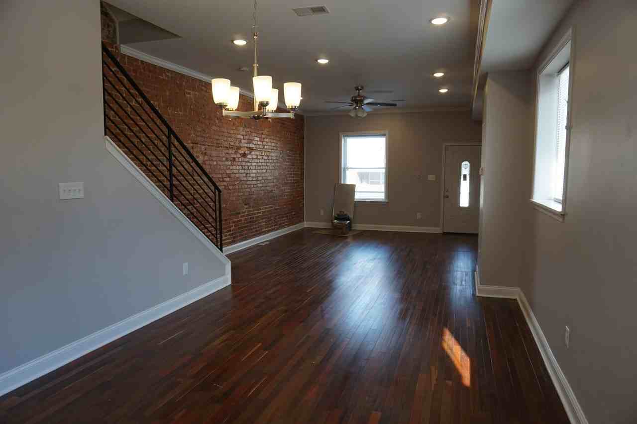3230 W Berks St - Photo 7 of 38