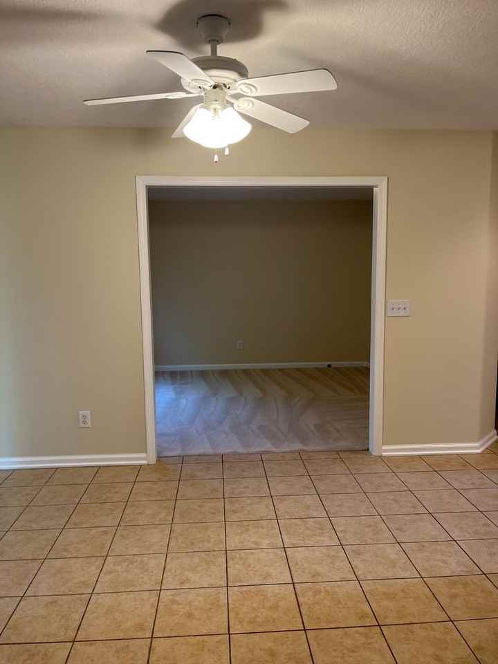 494 Radcliff Dr - Photo 7 of 11
