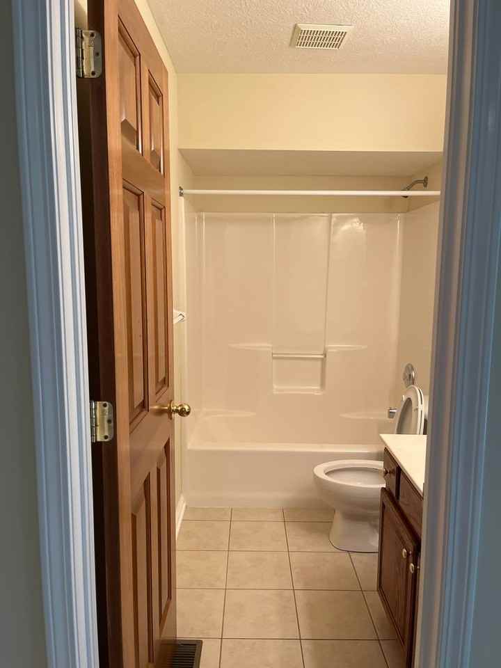 494 Radcliff Dr - Photo 5 of 11
