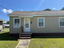 featured image of 218 Richlands Ave