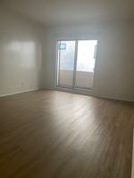 featured image of 320 S Elm Dr