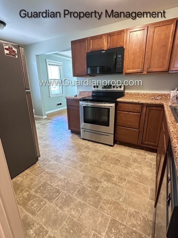 6037 Blaisdell Ave #6039 - Photo 7 of 15
