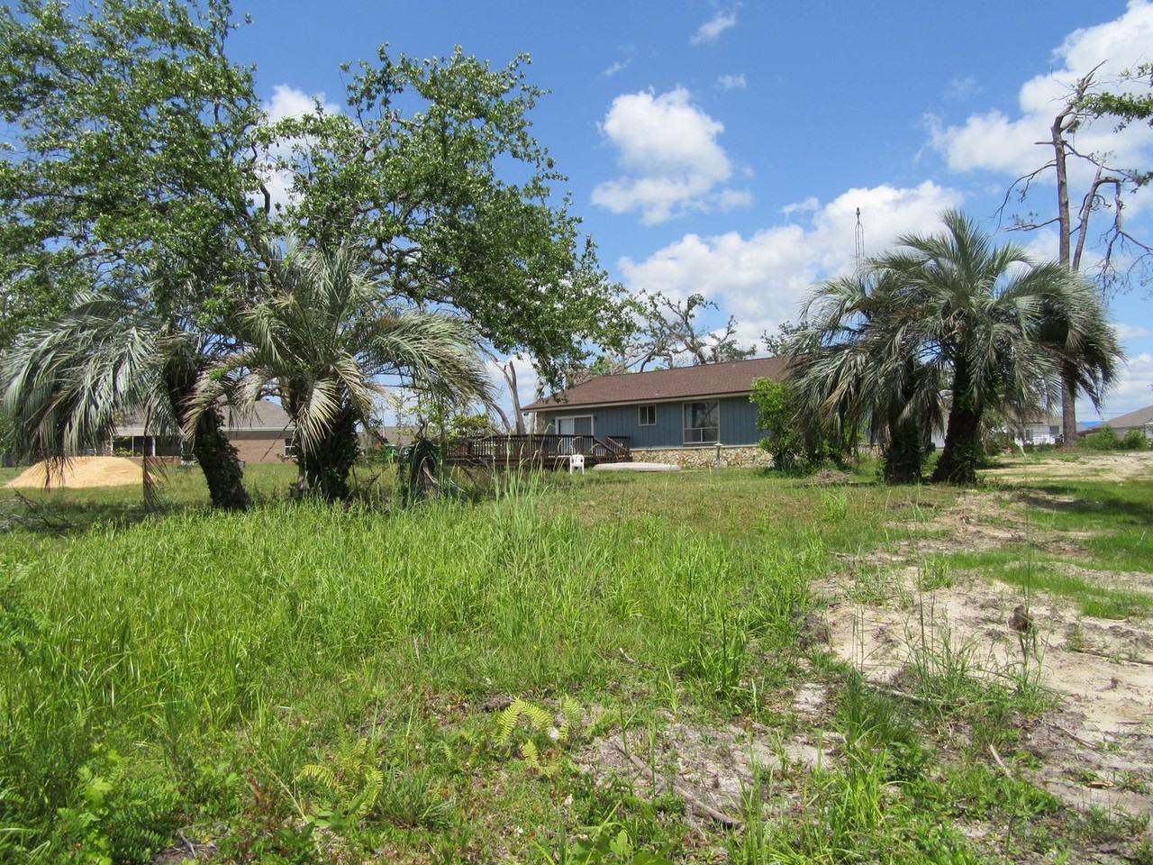 8629 Deerpoint Dr - Photo 4 of 32