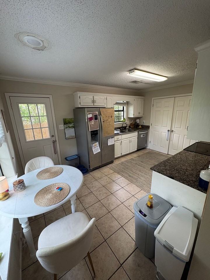1411 Pierce Ave #C - Photo 7 of 18
