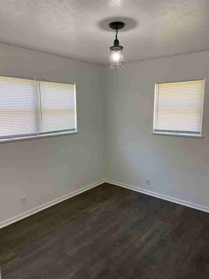 1310 N Garfield Ave - Photo 7 of 12